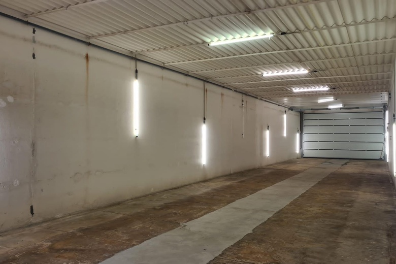 BedrijfsruimteaanVossenberg 11<br/> inMariahout BedrijfsruimteaanVossenberg 11<br/> inMariahout