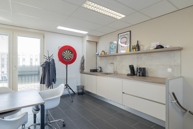 BedrijfsruimteaanVennestraat 11 V<br/> inLisse BedrijfsruimteaanVennestraat 11 V<br/> inLisse