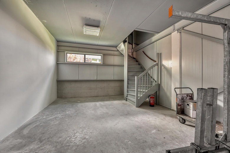 BedrijfsruimteaanIndustrieweg 28 a<br/> inVoorschoten BedrijfsruimteaanIndustrieweg 28 a<br/> inVoorschoten