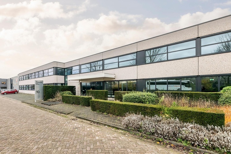 BedrijfsruimteaanIndustriestraat 10<br/> inHardinxveld-Giessendam BedrijfsruimteaanIndustriestraat 10<br/> inHardinxveld-Giessendam
