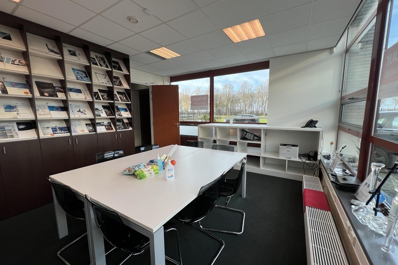 BedrijfsruimteaanDaltonstraat 13 - 14<br/> inZwijndrecht