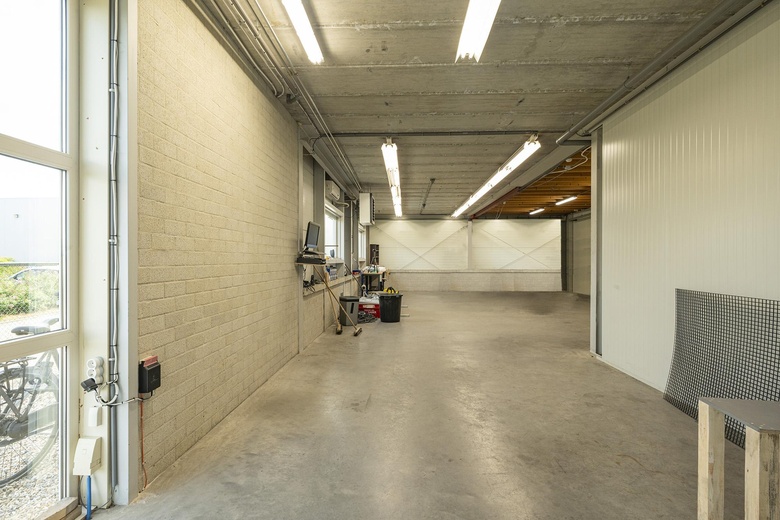 BedrijfsruimteaanRijthoek 11<br/> inHaaften