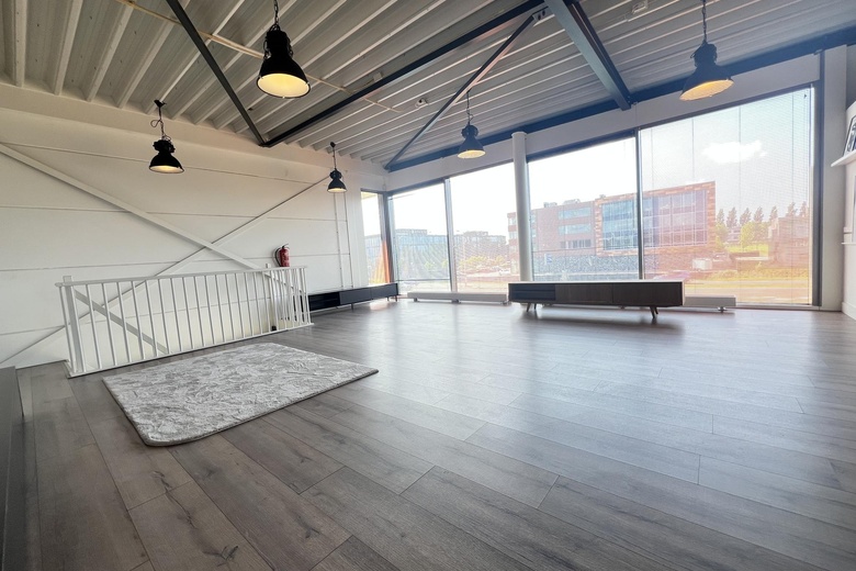 BedrijfsruimteaanTokyostraat 17 S<br/> inLijnden