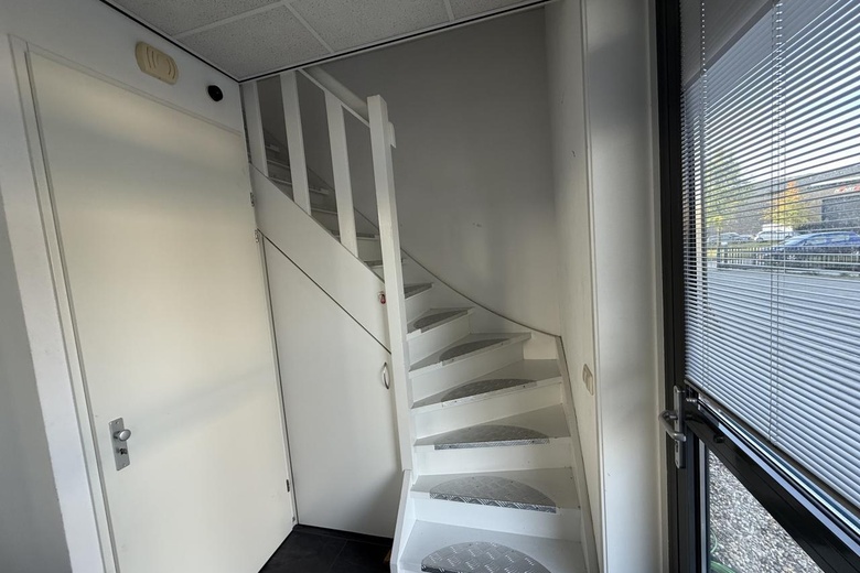 BedrijfsruimteaanJohn F. Kennedylaan 235<br/> inPanningen BedrijfsruimteaanJohn F. Kennedylaan 235<br/> inPanningen