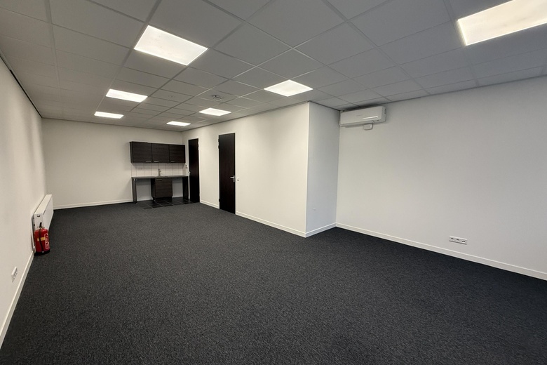 BedrijfsruimteaanKoperhoek 10 c<br/> inRhoon