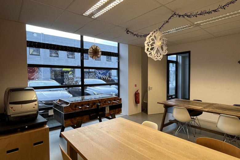 BedrijfsruimteaanProostwetering 24 H<br/> inUtrecht