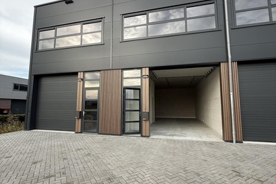 Bekijk foto 2 van Chemieweg 203