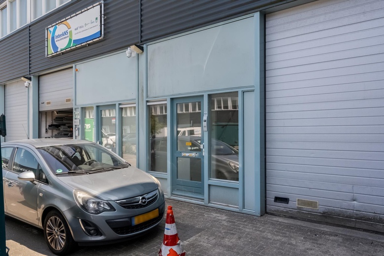 BedrijfsruimteaanSniep 103<br/> inDiemen