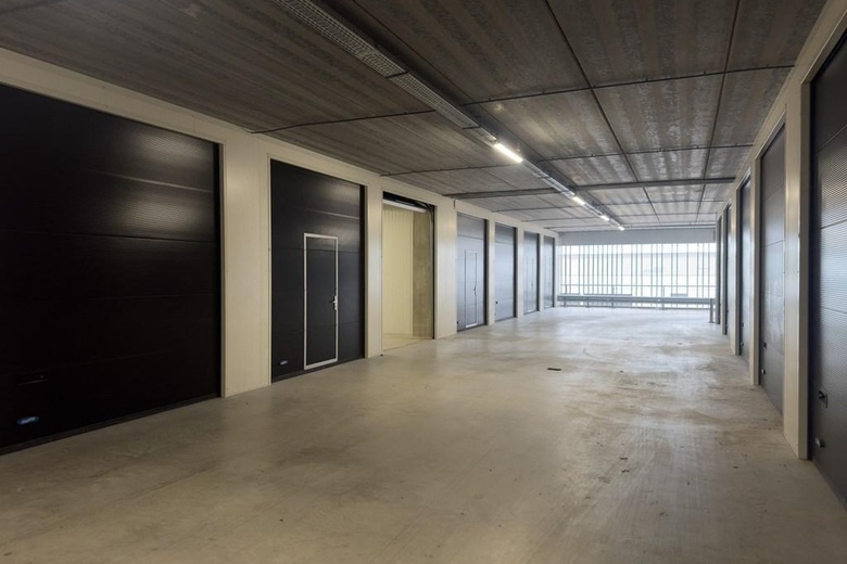 BedrijfsruimteaanIndustrieweg 69 78<br/> inBerkel en Rodenrijs