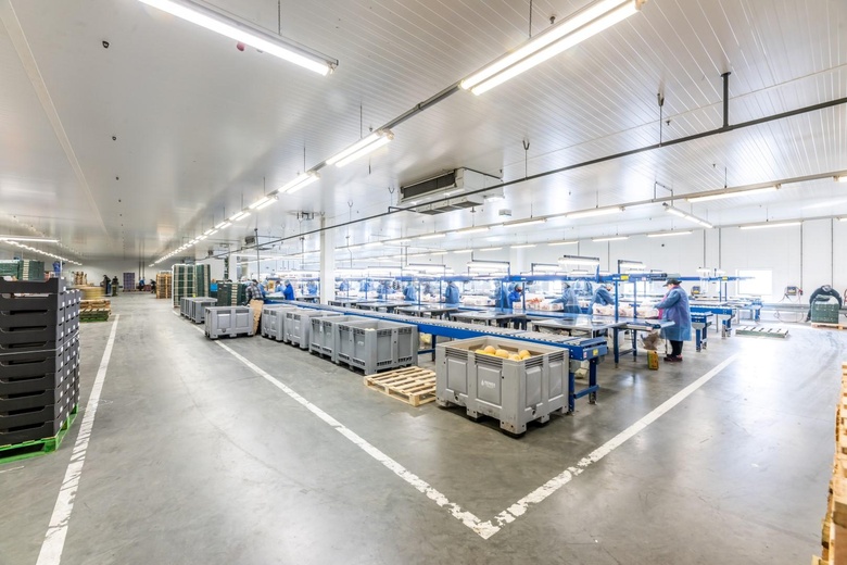 BedrijfsruimteaanSpoorlaan 12<br/> inBarendrecht BedrijfsruimteaanSpoorlaan 12<br/> inBarendrecht