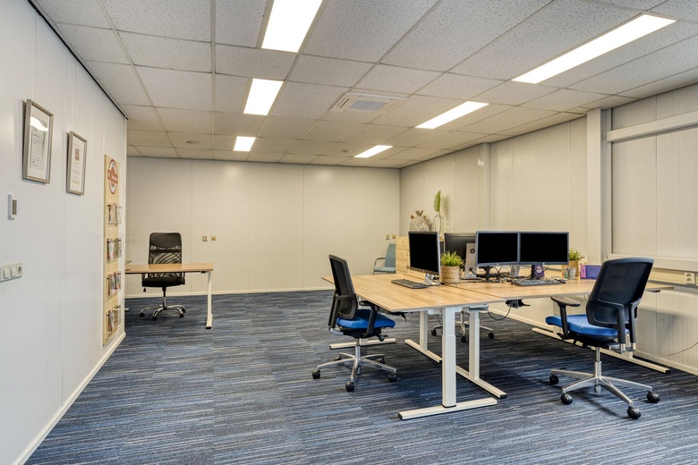 BedrijfsruimteaanPascalstraat 70<br/> inDordrecht BedrijfsruimteaanPascalstraat 70<br/> inDordrecht