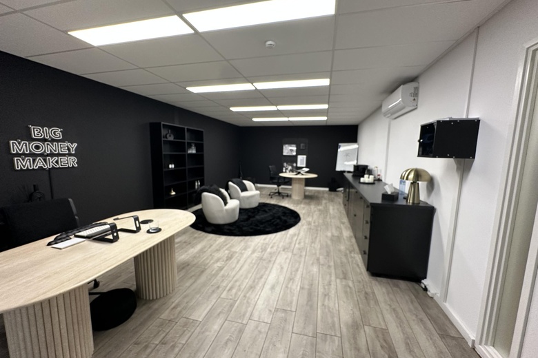 KantoorruimteaanKraaivenstraat 38 16<br/> inTilburg KantoorruimteaanKraaivenstraat 38 16<br/> inTilburg