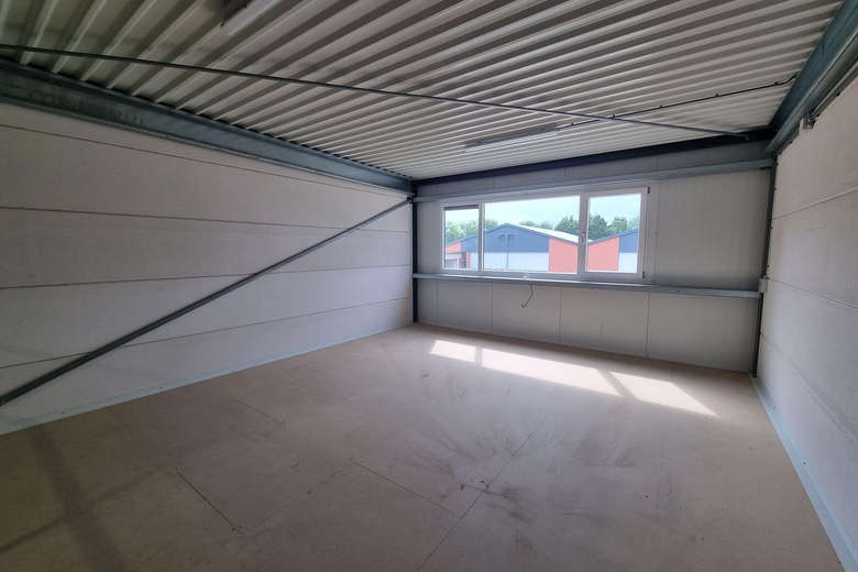 BedrijfsruimteaanIndustrieweg 13 04<br/> inVuren