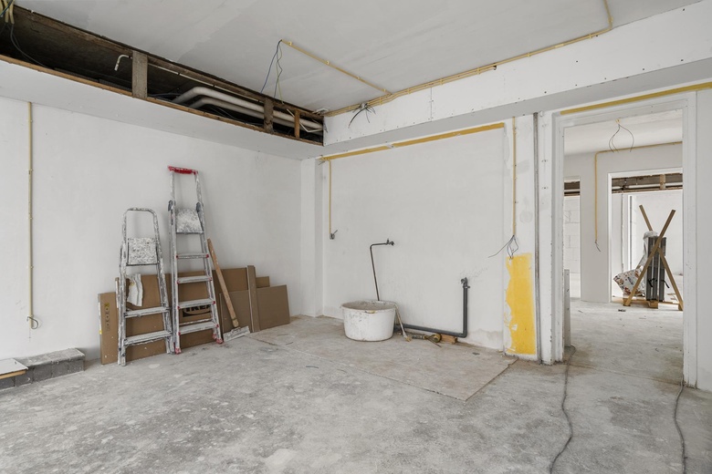 BedrijfsruimteaanHisveltplein 21 - 35<br/> inArnhem