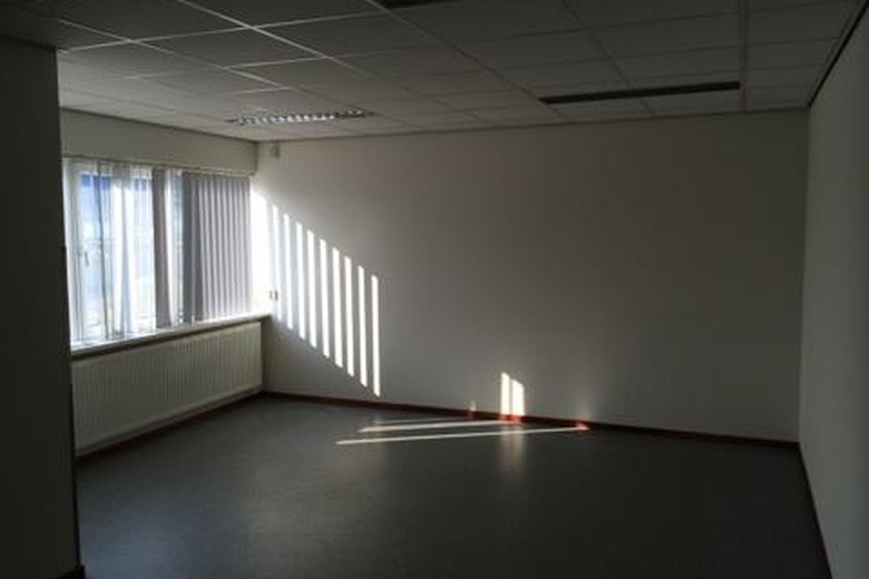 BedrijfsruimteaanBreinderveldweg 17 B<br/> inSchinnen