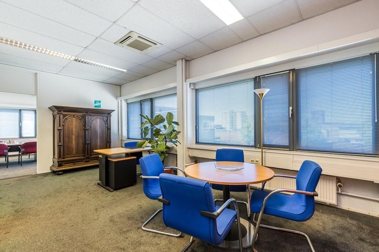 KantoorruimteaanMozartlaan 3<br/> inMaassluis KantoorruimteaanMozartlaan 3<br/> inMaassluis