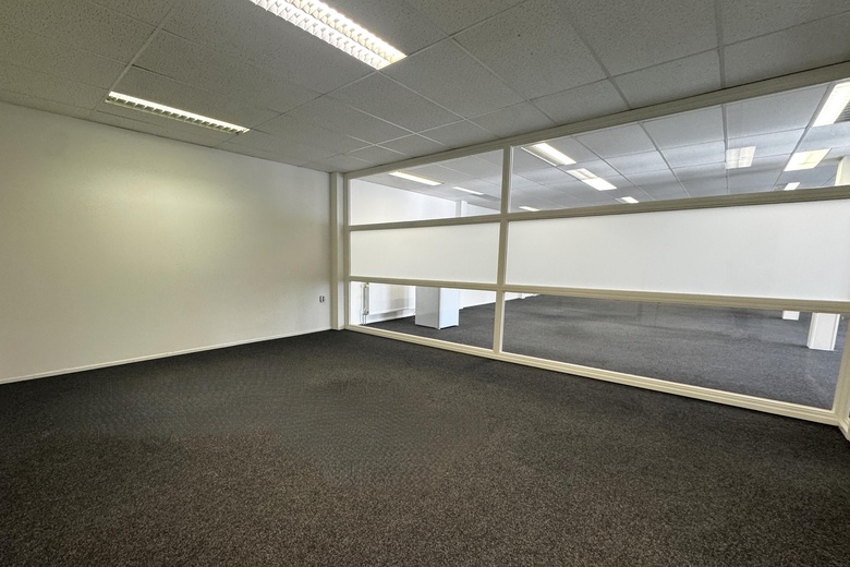 KantoorruimteaanWalnootberg 4<br/> inEemnes