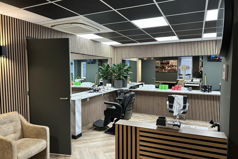 WinkelruimteaanOostermeent-West 15<br/> inHuizen WinkelruimteaanOostermeent-West 15<br/> inHuizen