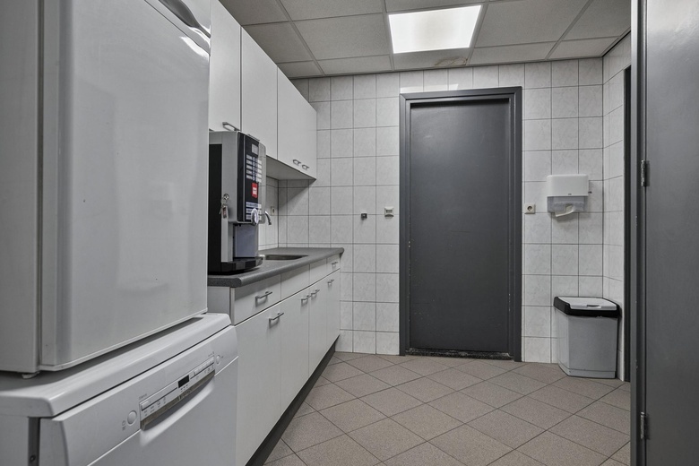 BedrijfsruimteaanDorpsstraat 56<br/> inOssendrecht BedrijfsruimteaanDorpsstraat 56<br/> inOssendrecht