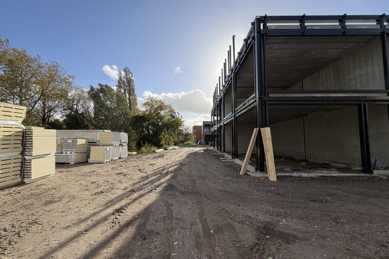 BedrijfsruimteaanKamerlingh Onnesweg 2 C 8<br/> inDordrecht