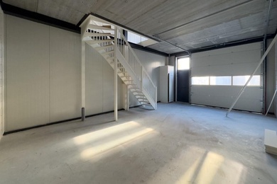 Bekijk foto 2 van Steur 422