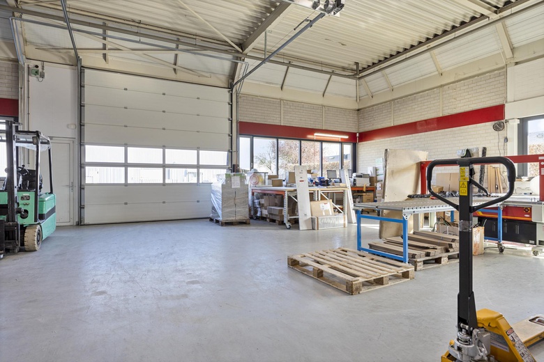 BedrijfsruimteaanIndustrieweg 2<br/> inWaalwijk BedrijfsruimteaanIndustrieweg 2<br/> inWaalwijk