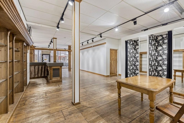 WinkelruimteaanKaaistraat 44<br/> inSteenbergen WinkelruimteaanKaaistraat 44<br/> inSteenbergen