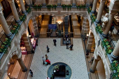 Bekijk foto 2 van Spuistraat 139