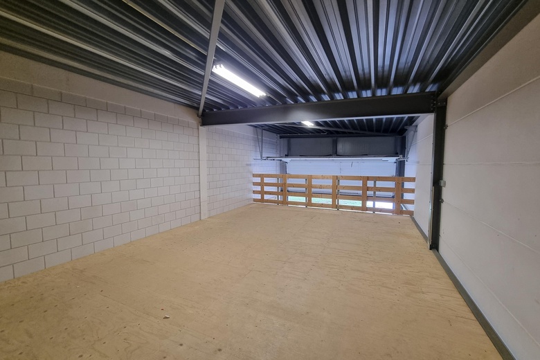 BedrijfsruimteaanTransportstraat 38 a<br/> inGiessen BedrijfsruimteaanTransportstraat 38 a<br/> inGiessen