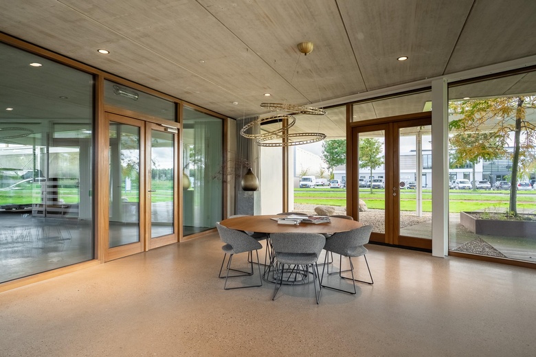 BedrijfsruimteaanRientjesoven 20<br/> inBorne BedrijfsruimteaanRientjesoven 20<br/> inBorne