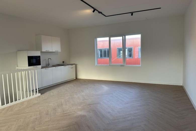 BedrijfsruimteaanVan der Waalsstraat 44<br/> inZoetermeer