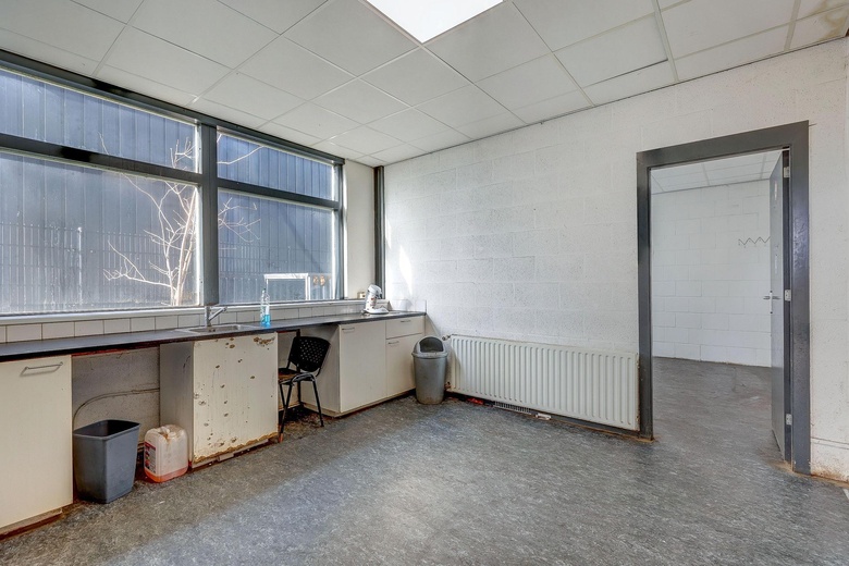 BedrijfsruimteaanHaarlemmerstraatweg 159<br/> inHalfweg