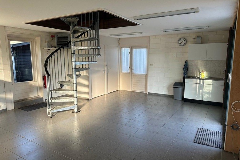 BedrijfsruimteaanHoofdstraat 91<br/> inZenderen