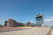 Bekijk foto 6 van Lloydstraat 300