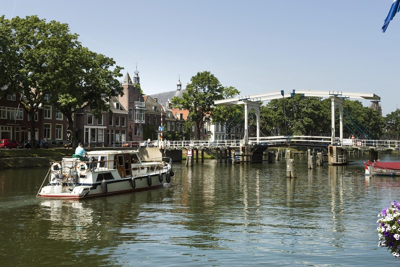 KantoorruimteaanLeeuwenveldseweg 3 f<br/> inWeesp