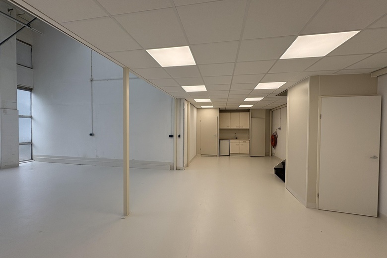 BedrijfsruimteaanNeutronstraat 7 7<br/> inGroningen