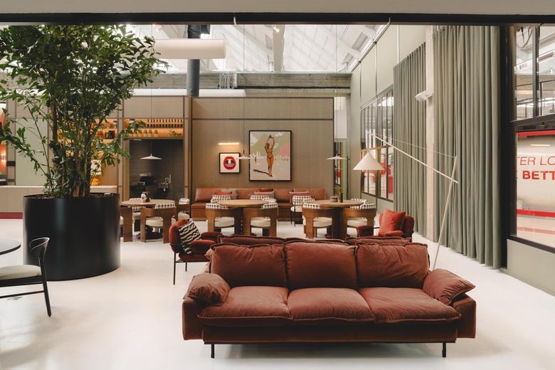 KantoorruimteaanSluisjesdijk 159<br/> inRotterdam