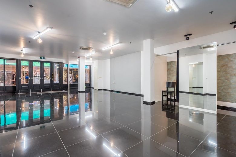 WinkelruimteaanPassage 25 b<br/> inRoosendaal WinkelruimteaanPassage 25 b<br/> inRoosendaal