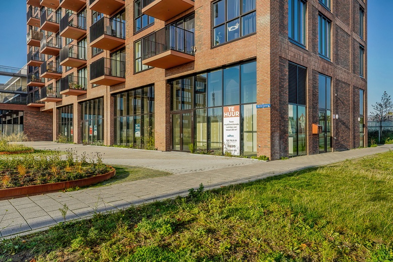 WinkelruimteaanMolenplein 155<br/> inZoeterwoude WinkelruimteaanMolenplein 155<br/> inZoeterwoude