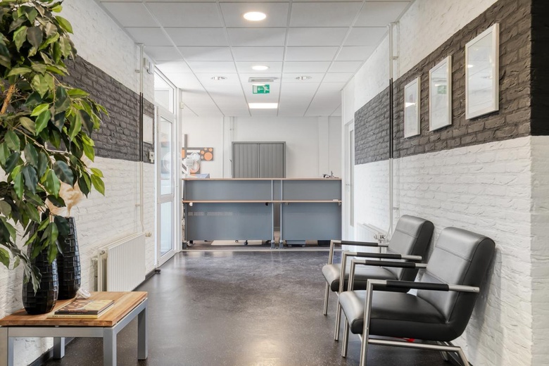 BedrijfsruimteaanNijverheidsstraat 8<br/> in's-Heer-Hendrikskinderen BedrijfsruimteaanNijverheidsstraat 8<br/> in's-Heer-Hendrikskinderen