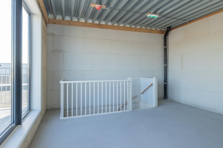 BedrijfsruimteaanCilinderweg 75<br/> inRoelofarendsveen