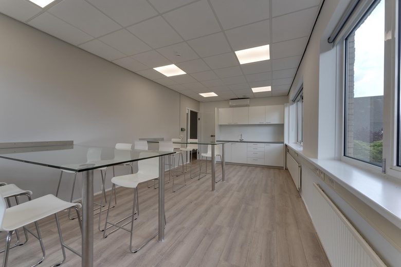 KantoorruimteaanPapiermolen 2 - 6<br/> inHouten