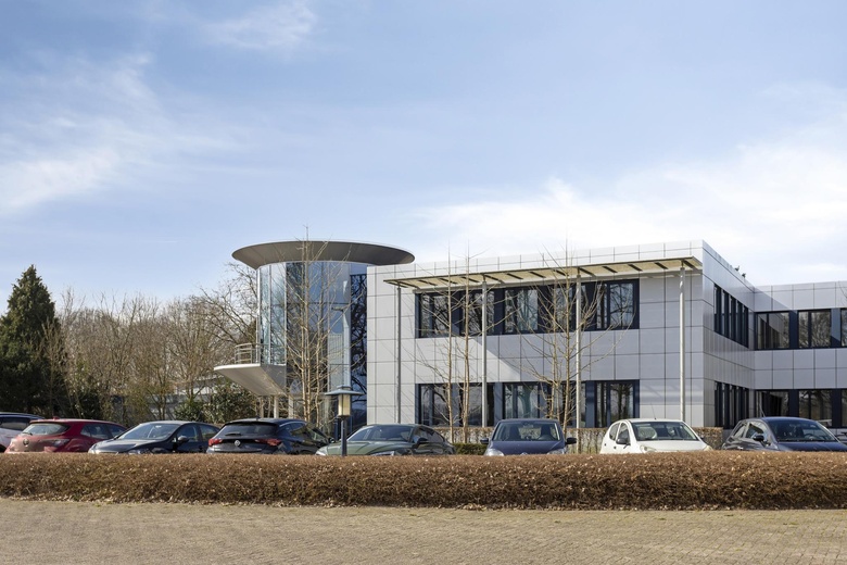 BedrijfsruimteaanGrotestraat 12<br/> inHeesbeen BedrijfsruimteaanGrotestraat 12<br/> inHeesbeen
