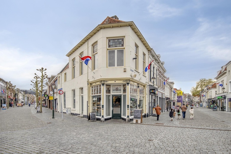 Bekijk foto 1 van Sint-Josephstraat 2 Bekijk foto 1 van Sint-Josephstraat 2