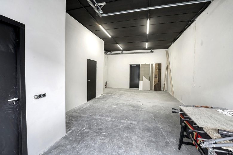 BedrijfsruimteaanIndustrieweg 12 N<br/> inZoeterwoude