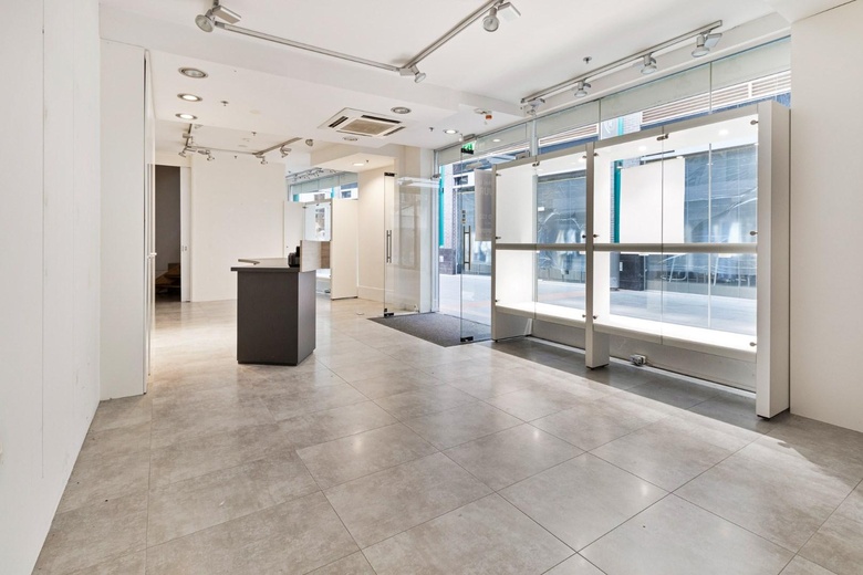 WinkelruimteaanRoersingelpassage 23<br/> inRoermond WinkelruimteaanRoersingelpassage 23<br/> inRoermond