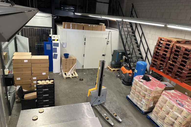 BedrijfsruimteaanA. van Leeuwenhoekweg 38 H<br/> inAlphen aan den Rijn BedrijfsruimteaanA. van Leeuwenhoekweg 38 H<br/> inAlphen aan den Rijn