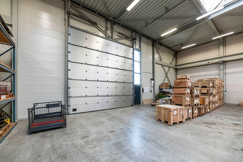 BedrijfsruimteaanHeliotroopring 300<br/> inDordrecht