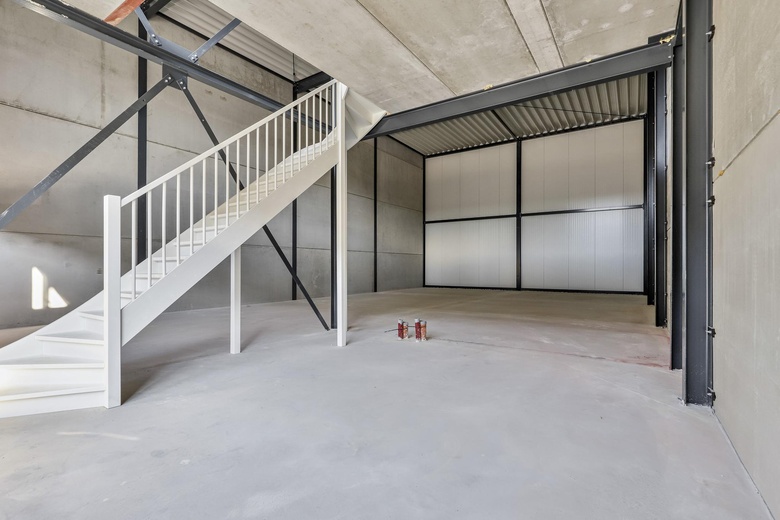 BedrijfsruimteaanSippenbroek 11<br/> inZutphen BedrijfsruimteaanSippenbroek 11<br/> inZutphen