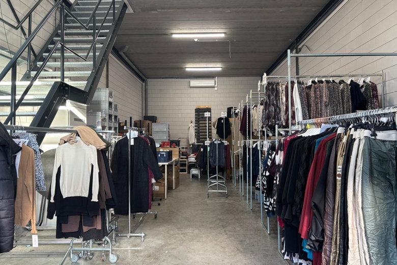 BedrijfsruimteaanKnibbelweg 73<br/> inZevenhuizen